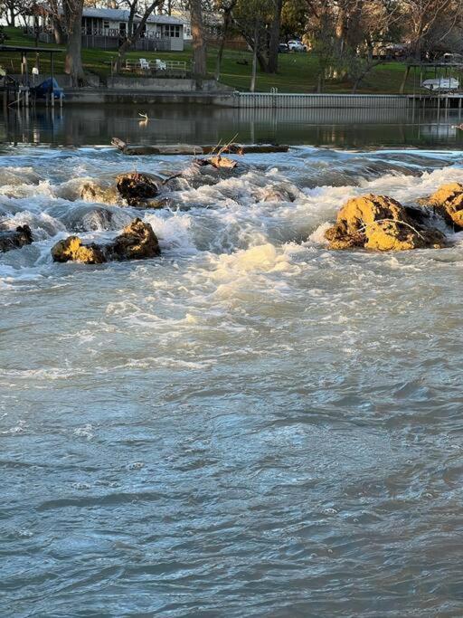 The River Haven - Sleeps 32 - On Guadalupe River Seguin Dış mekan fotoğraf