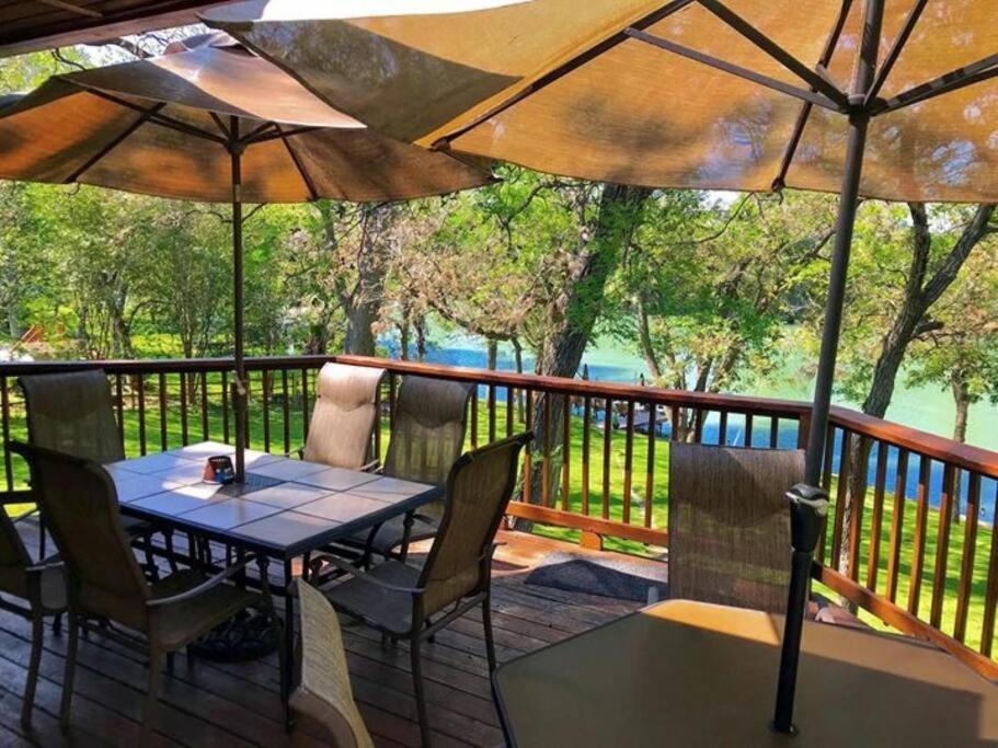 The River Haven - Sleeps 32 - On Guadalupe River Seguin Dış mekan fotoğraf