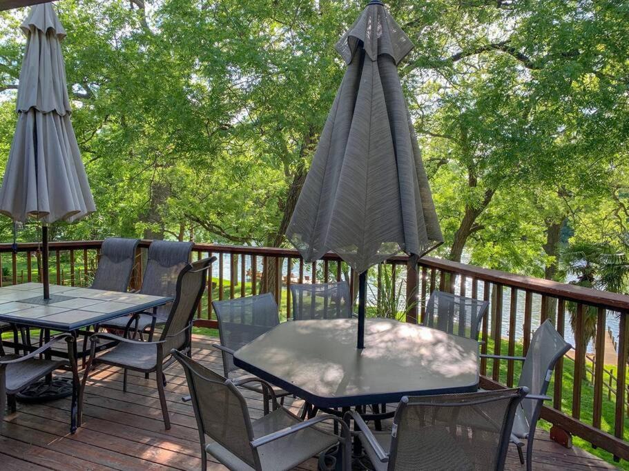 The River Haven - Sleeps 32 - On Guadalupe River Seguin Dış mekan fotoğraf