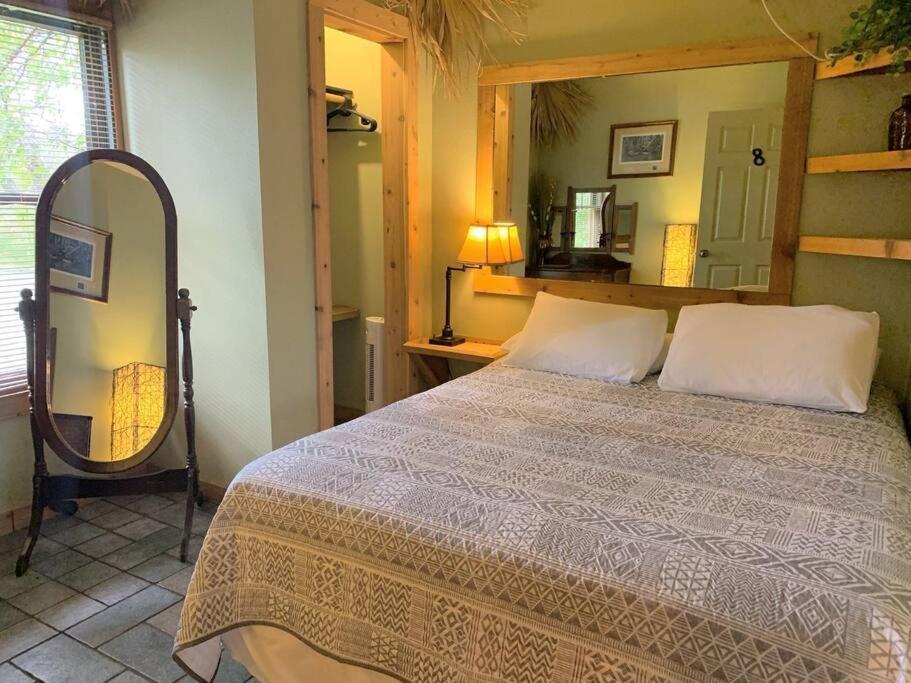 The River Haven - Sleeps 32 - On Guadalupe River Seguin Dış mekan fotoğraf