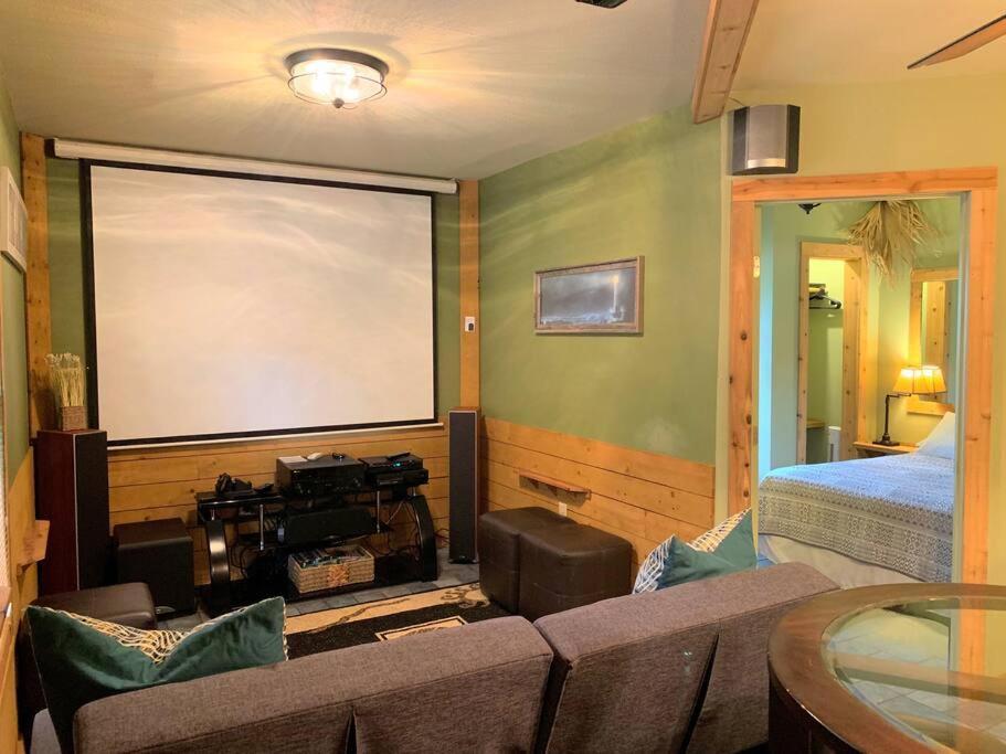 The River Haven - Sleeps 32 - On Guadalupe River Seguin Dış mekan fotoğraf