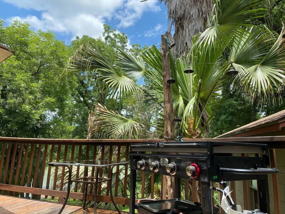 The River Haven - Sleeps 32 - On Guadalupe River Seguin Dış mekan fotoğraf